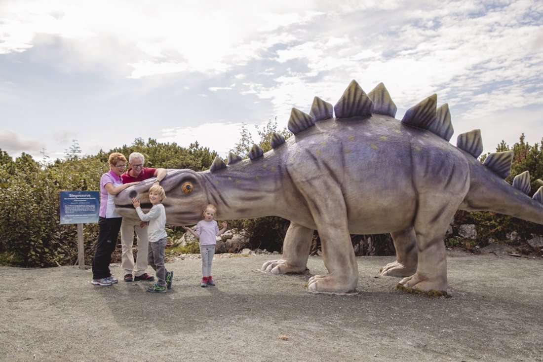 E-Bike Tour zu den Dinosauriern im Triassic Park auf der Steinplatte