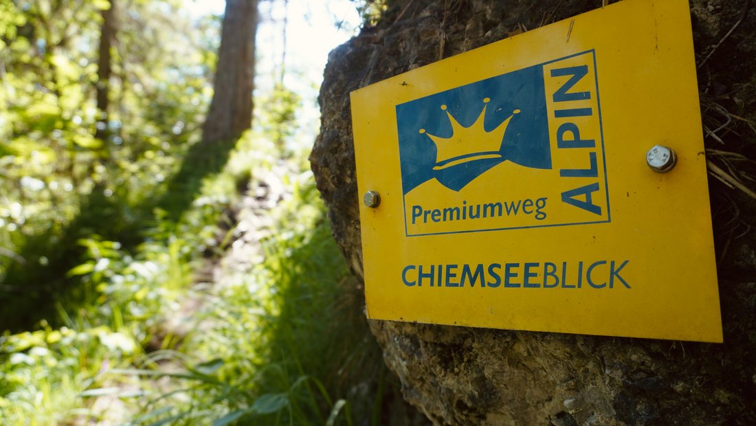 Schild Premiumweg Chiemseeblick