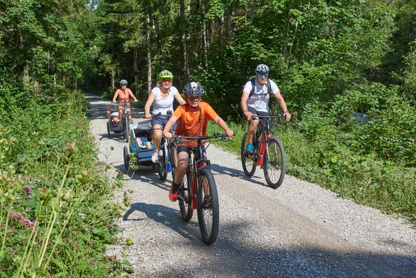 Bicycle path for families in Reit im Winkl / Chiemgau