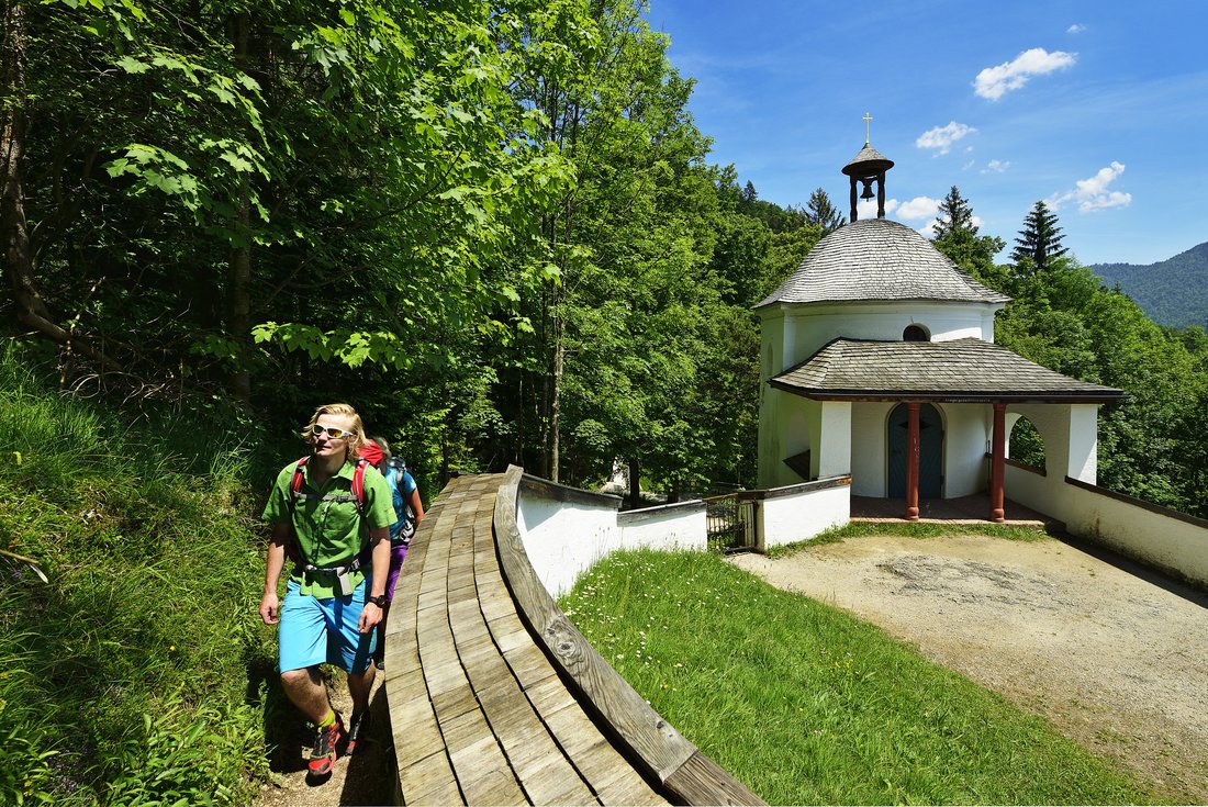 Kriegerkapelle chapel in Reit im Winkl