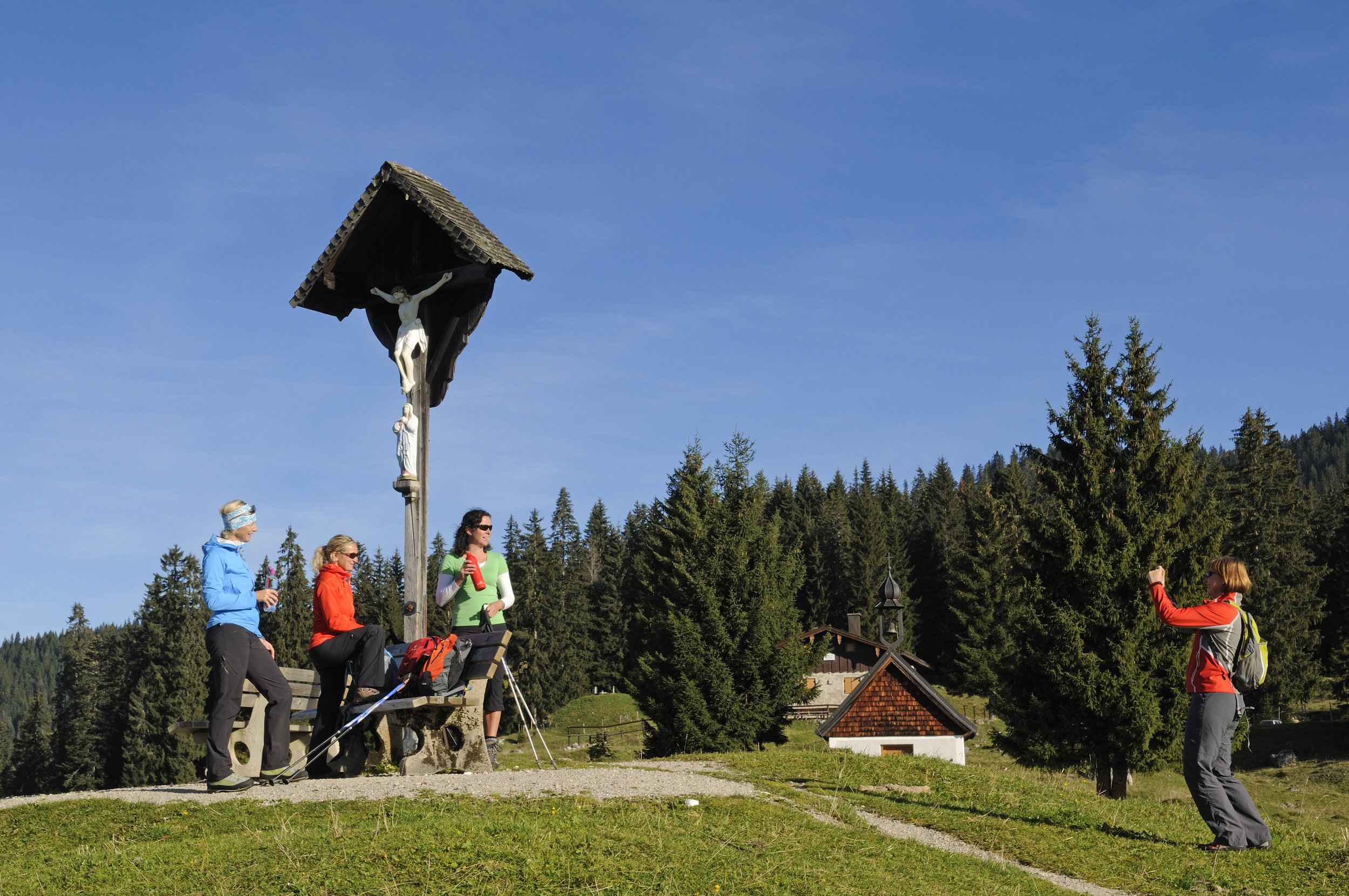 Hikers on the Winklmoos-Alm