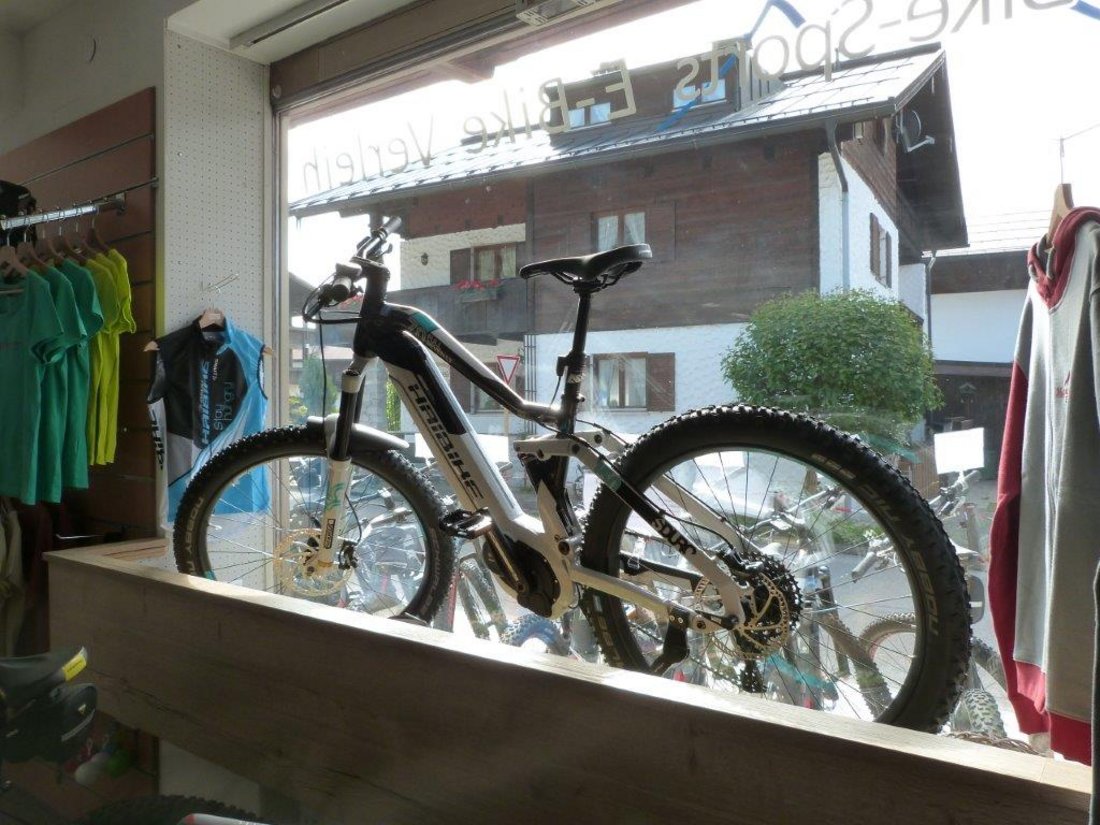 E-Bike im Schaufenster