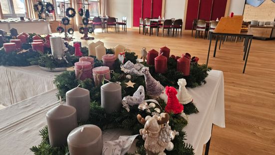 Selbstgemachtes am Adventsmarkt der Frauengemeinschaft