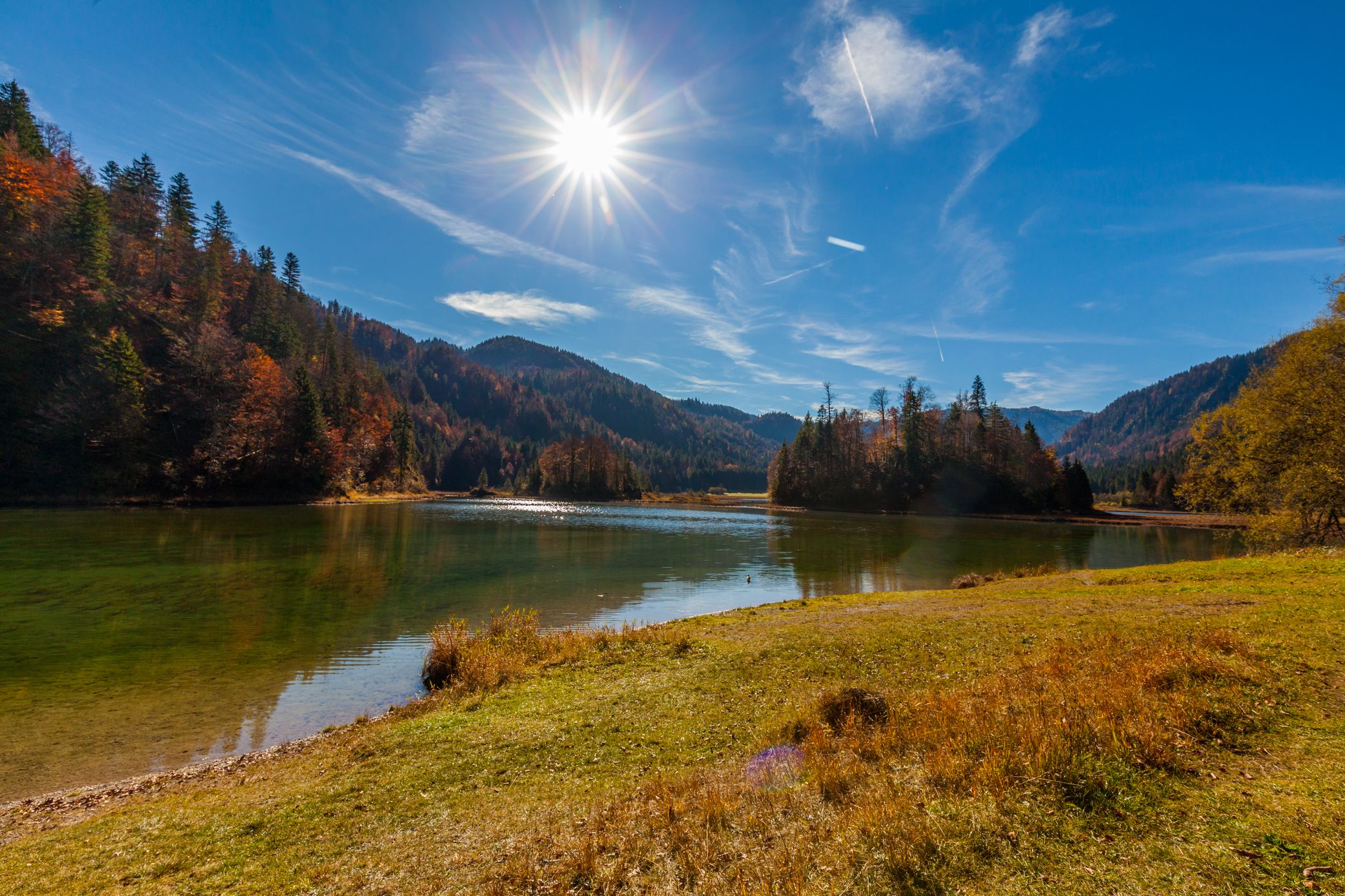 Goldener Herbst am Weitsee