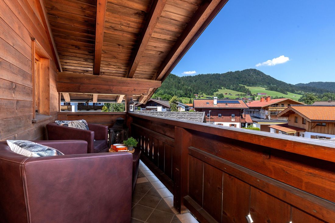Ferienwohnung 'Kaiser Vista' - 1 Schlafzimmer - 75² Wohnfläche + 35m² Dachterrasse