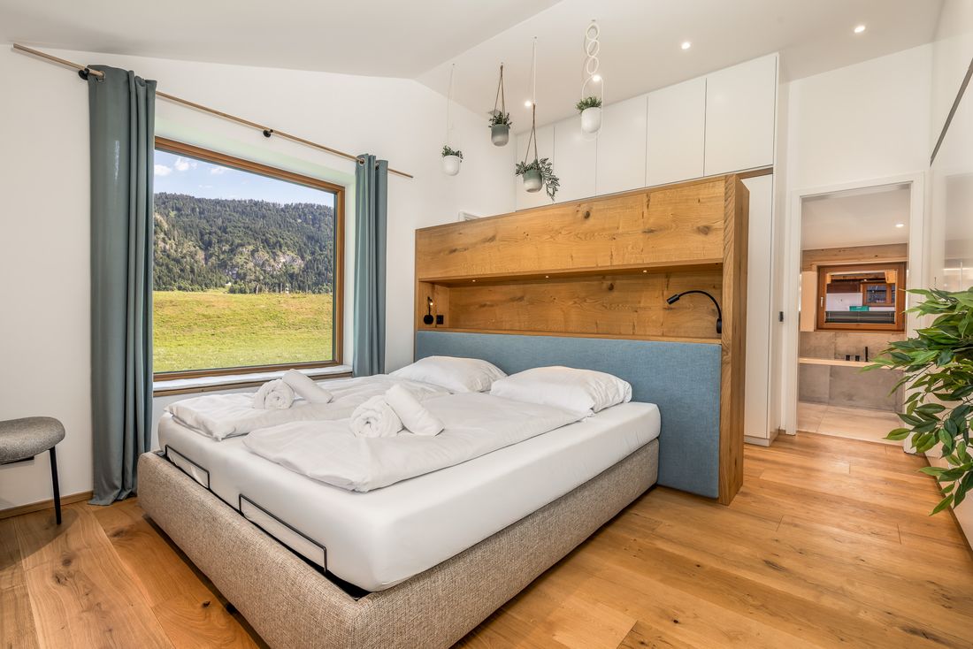 Highlight gefällig? Wacht morgens auf mit einem herrlichen Blick durchs Panoramafenster, ihr werdet es lieben :-)