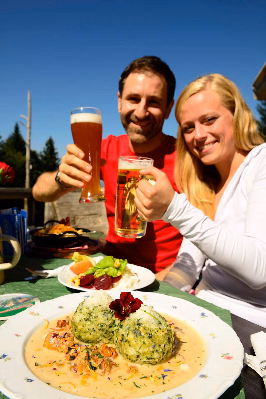 Einkehr auf der Hindenburghütte  © Eisele Hein (11)