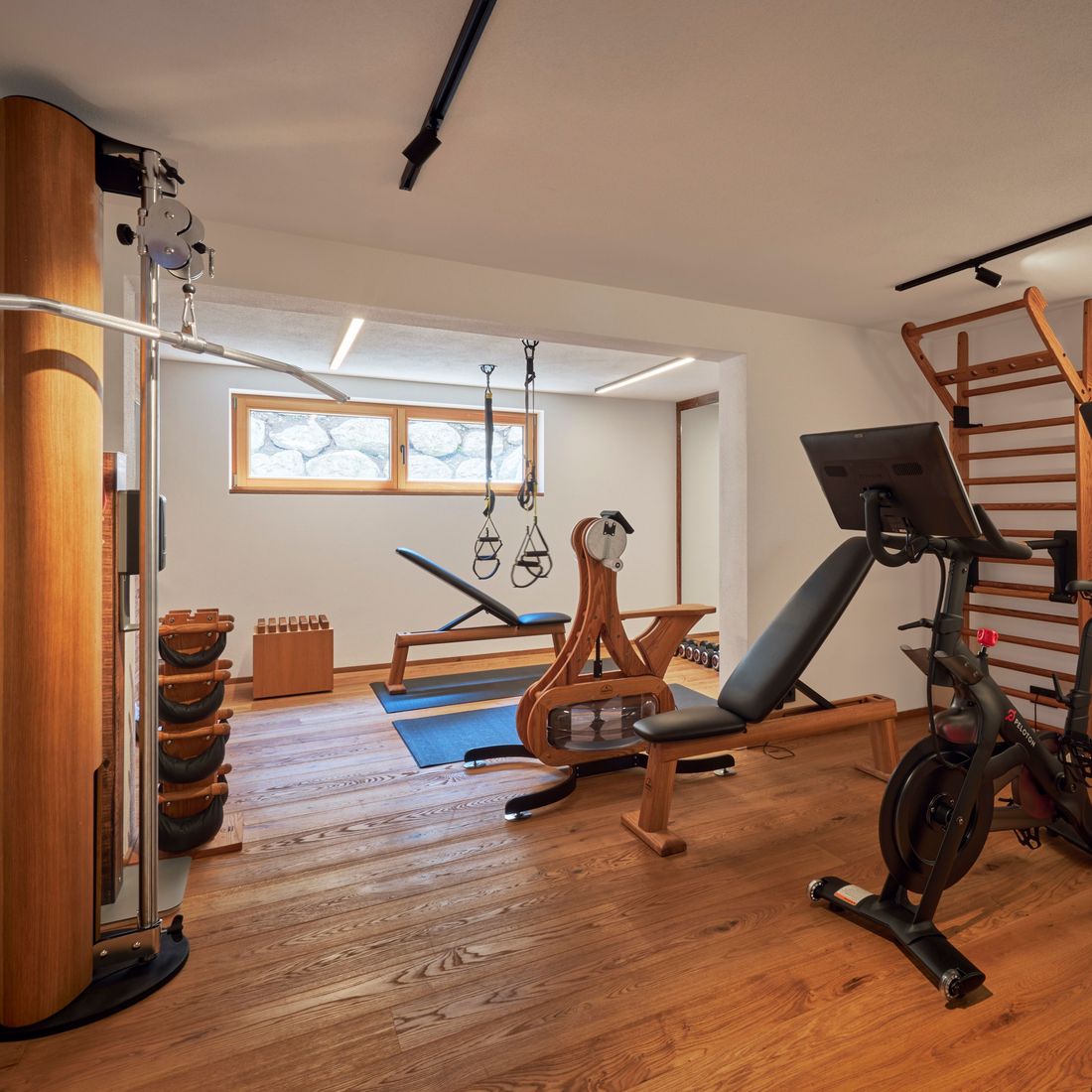 designchalets auf 685 gipfelstürmer fitnessraum water rower