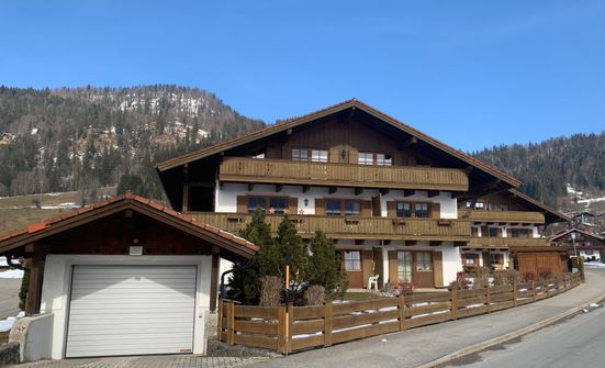 Ferienunterkunft mit Einfahrt zur Tiefgarage