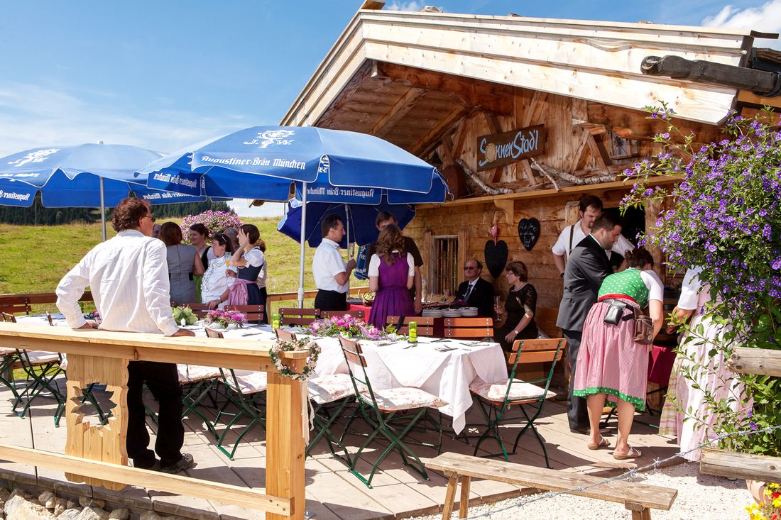 Hu╠êttengaudi im Sonnenstadl