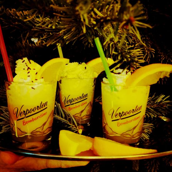 Heißgetränke dekorativ serviert