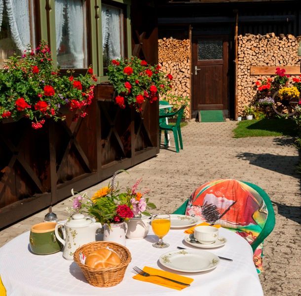 Frühstücksterrasse.jpg