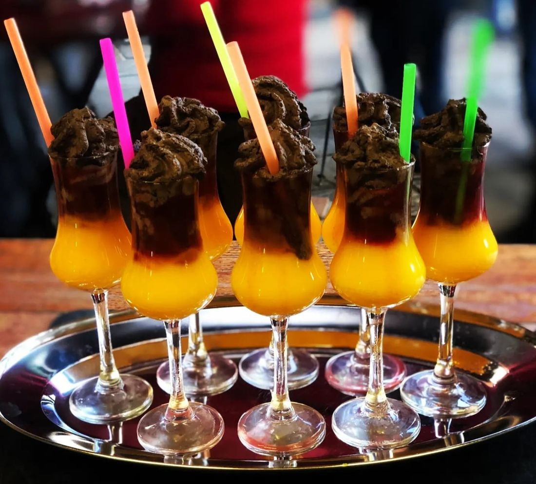 Feiern am Glühweinstand