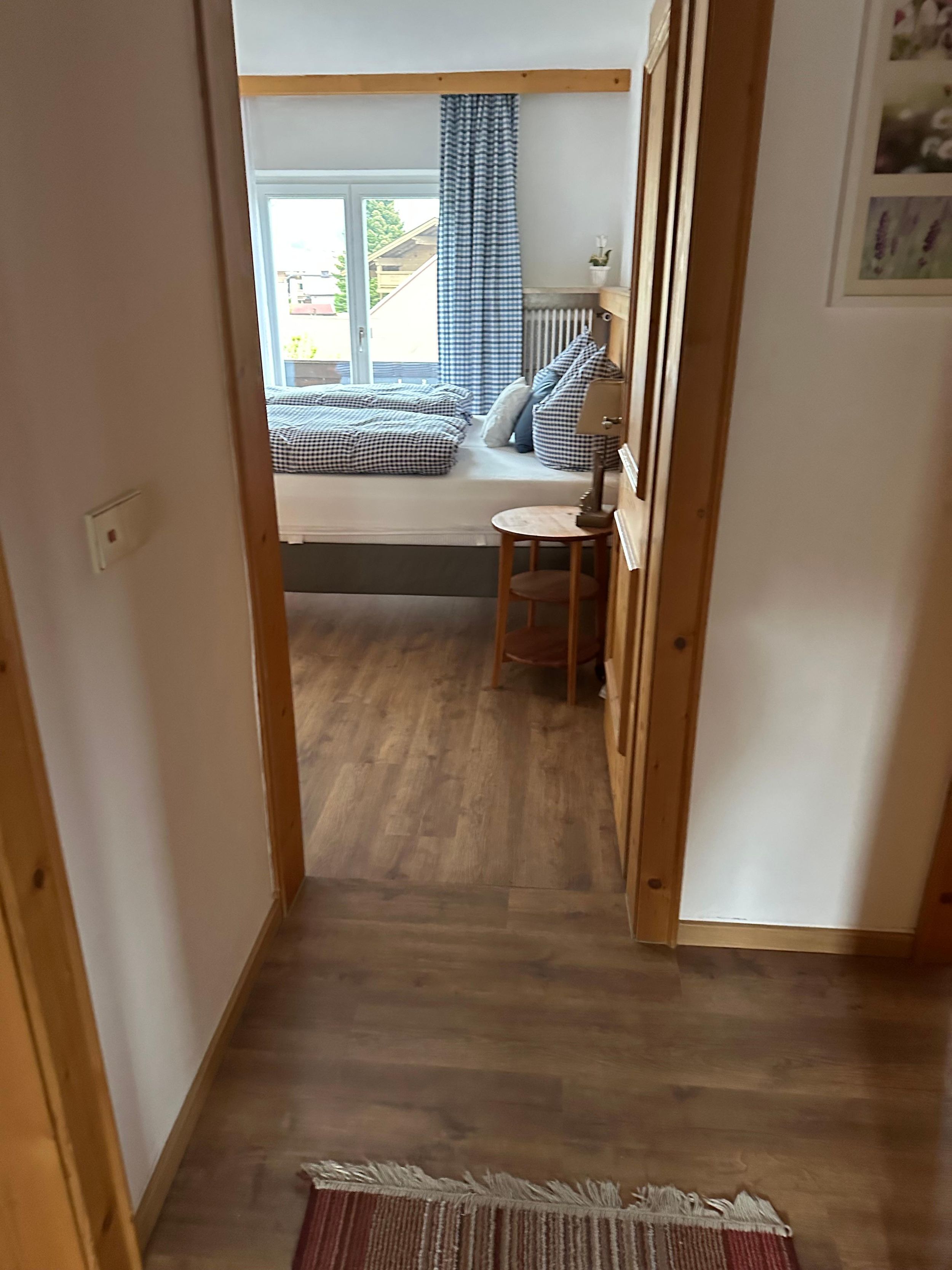 2 Zimmer Wohnung - 1. Stock