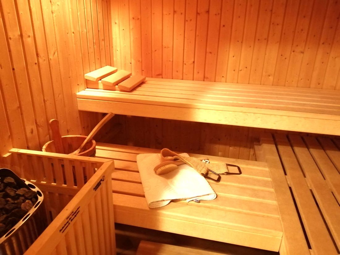 Die hauseigene Sauna (inkl. Saunatücher & Bademäntel) in unserem "Gästehaus Schönfeld" ist ganzjährig geöffnet...