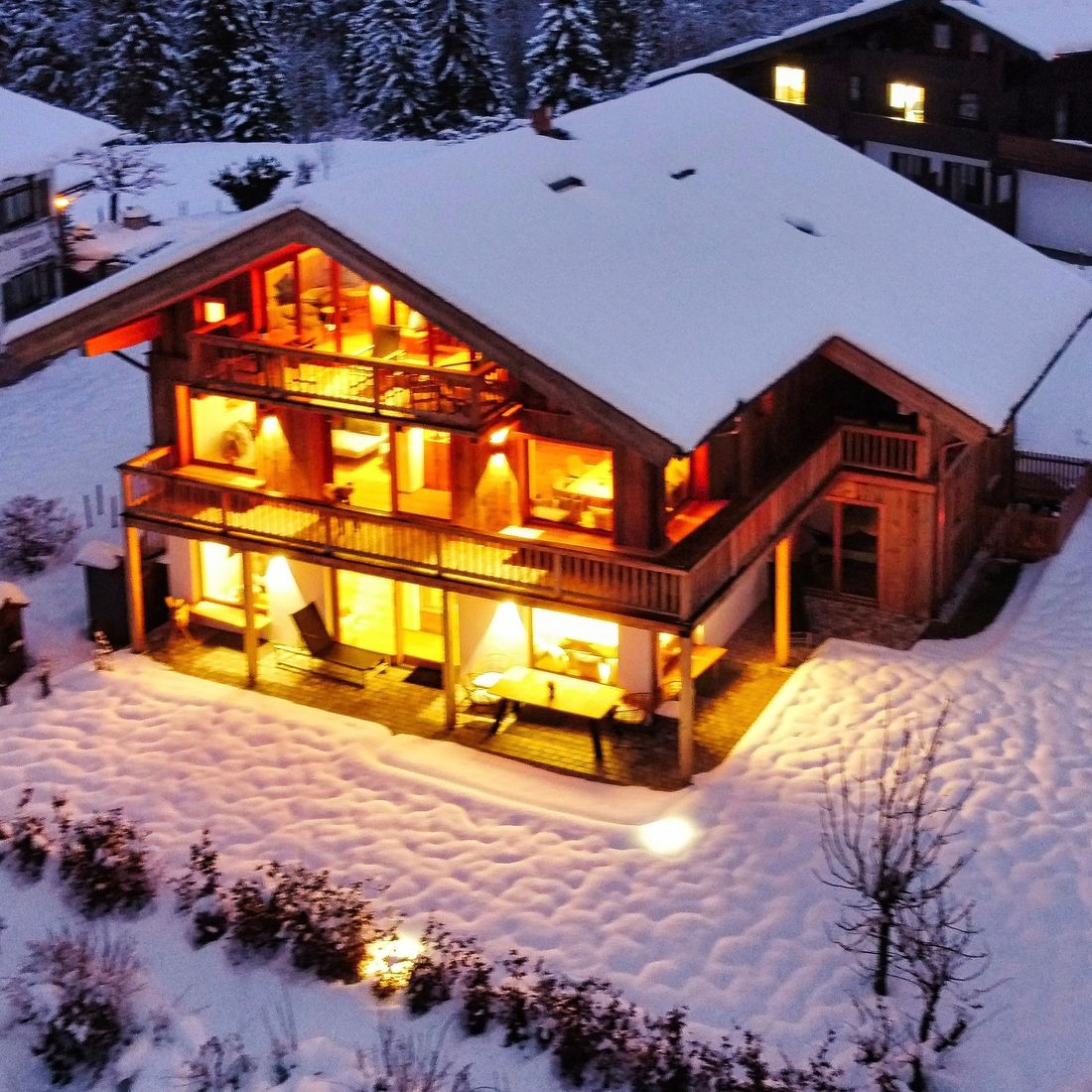 designchalets auf 685 Haus Winter quadratisch