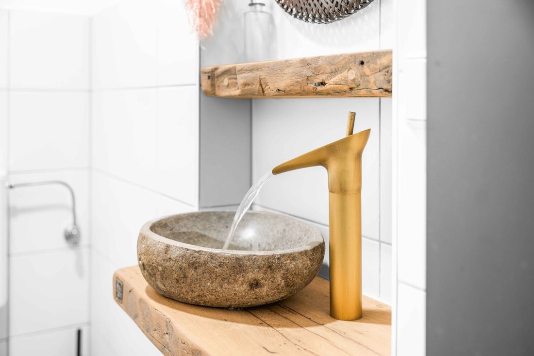 WC im Wellnessbereich Soho Mountain Chalet & Spa