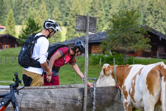 Erfrischung am Brunnen