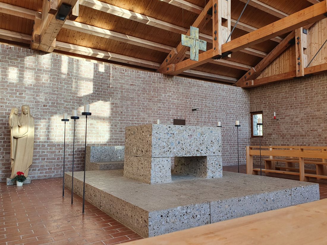 Altar der Kirche St. Johann im Gebirge - Winklmoos-Alm