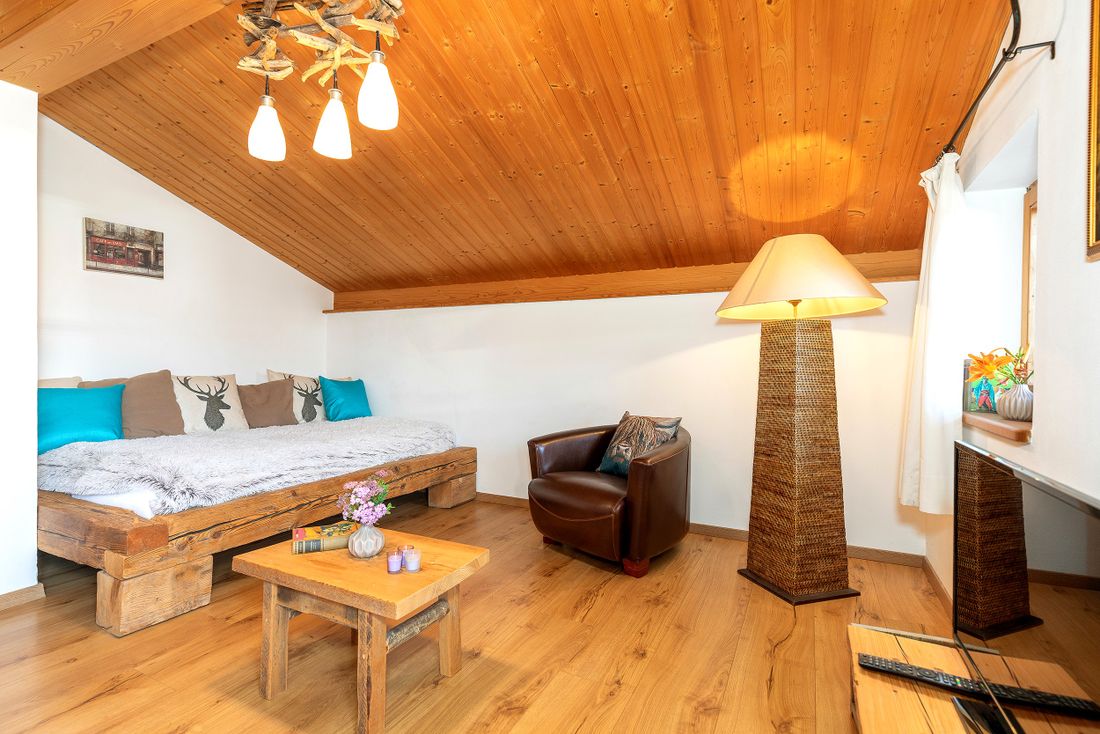 Ferienwohnung 'Kaiser Vista' - 1 Schlafzimmer - 75² Wohnfläche + 35m² Dachterrasse