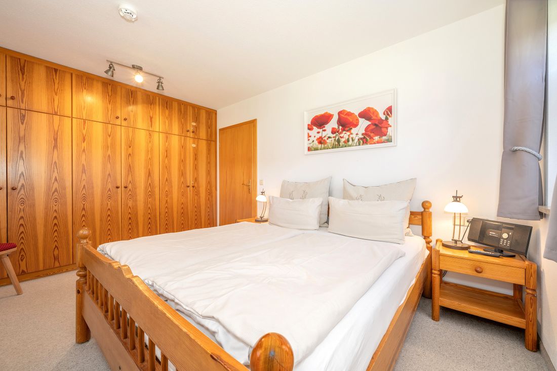 Erstes von zwei Schlafzimmer