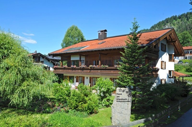 Haus im Sommer
