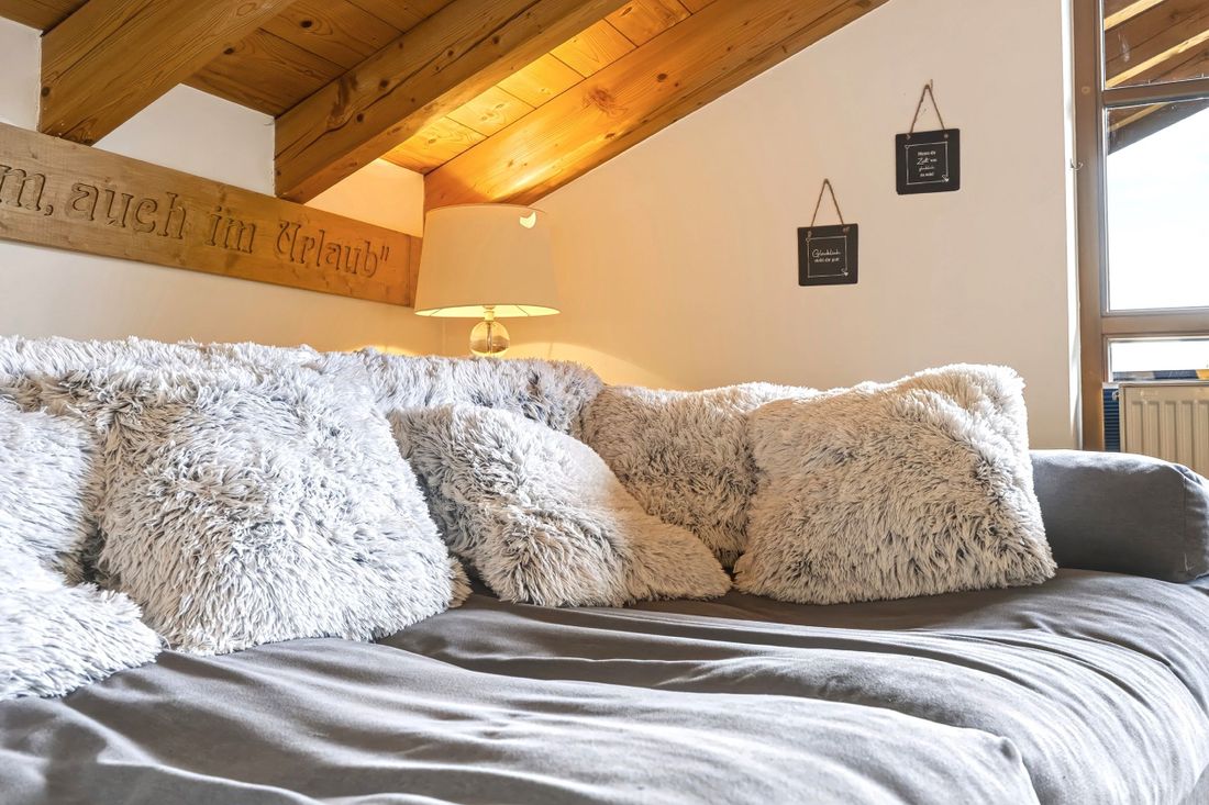 Gemütliches Sofa im Wohnbereich
