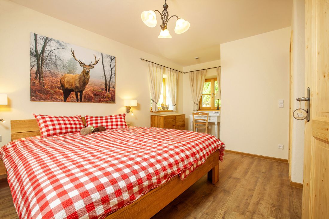 Schlafzimmer Unten