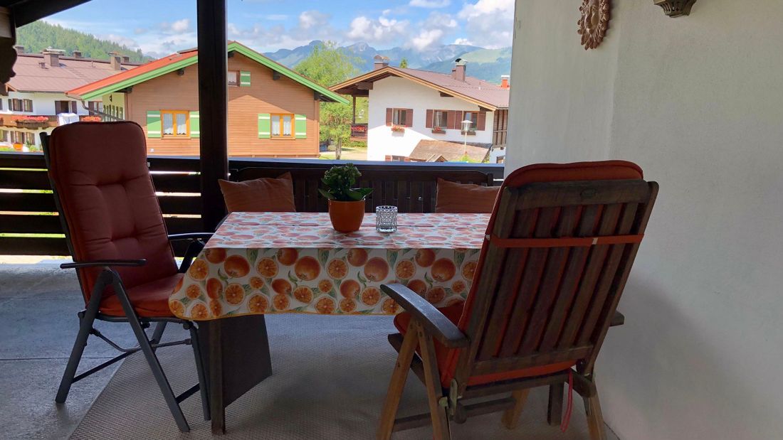 Terrasse mit Bergblick