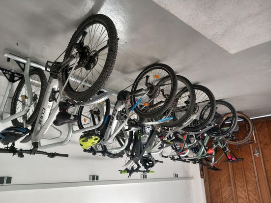 Absperrbare E-Bike Garage mit Lademöglichkeit