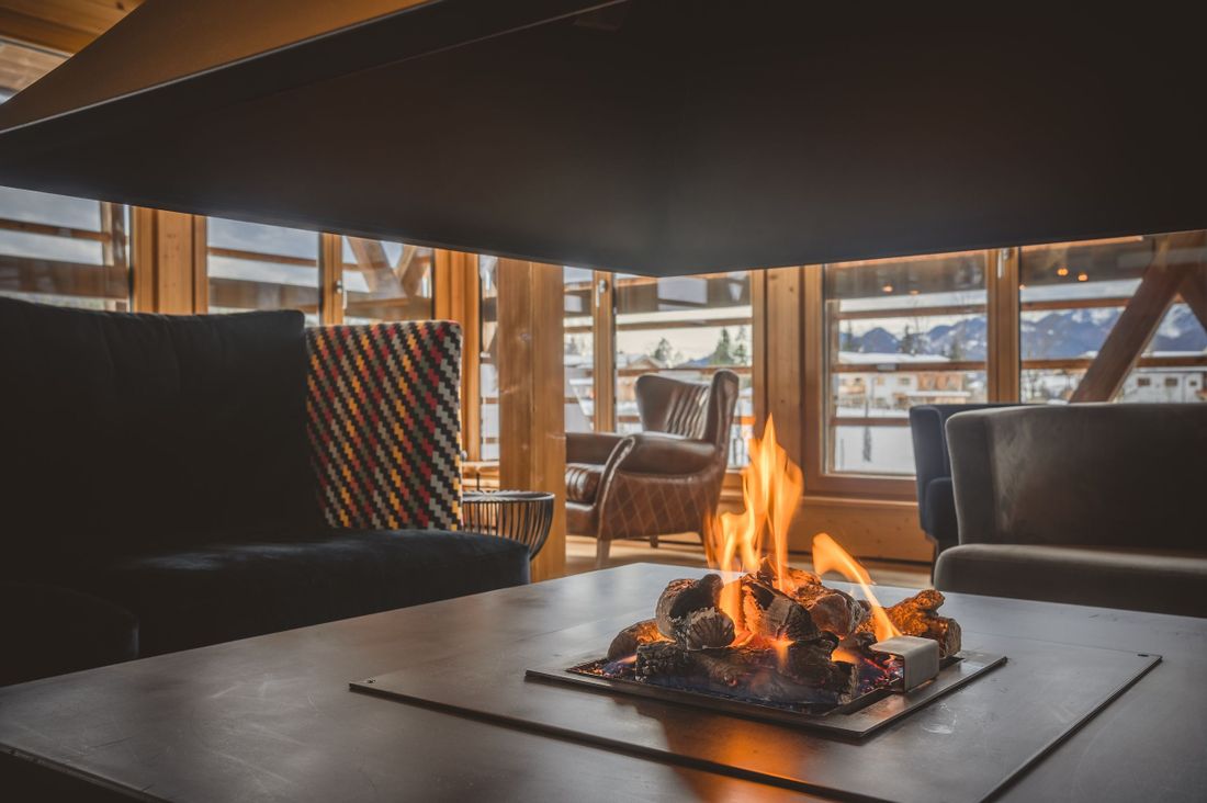 Offener Kamin in der MOLTKE Wein-Lounge