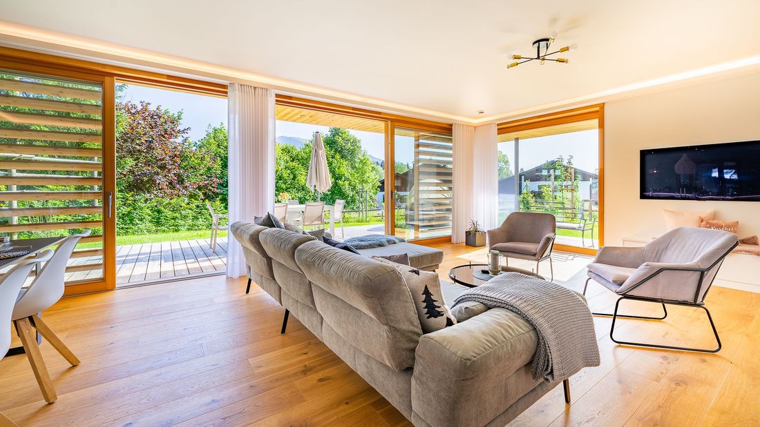 Wohnraum mit Blick in die Natur