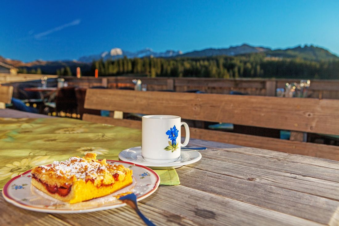 Almstüberl coffee and cake