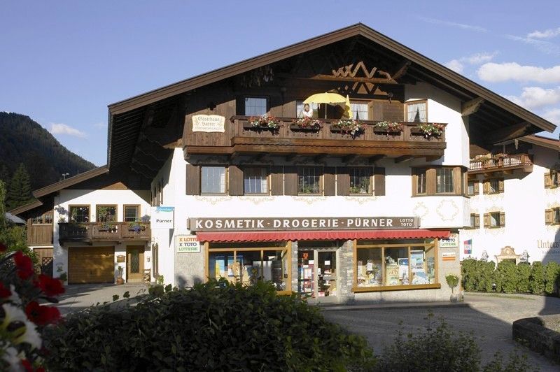 Drogerie Pürner im Ortszentrum