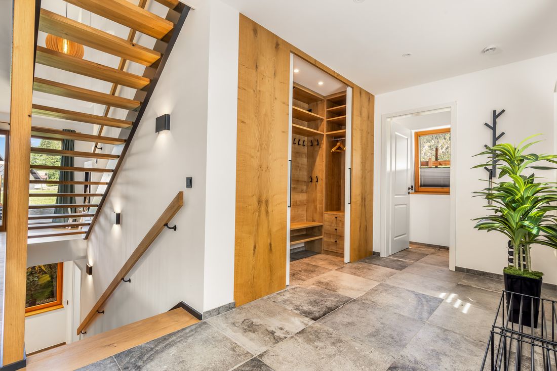 Eine große Garderobe, so hätte man sie eigentlich gern auch zuhause!