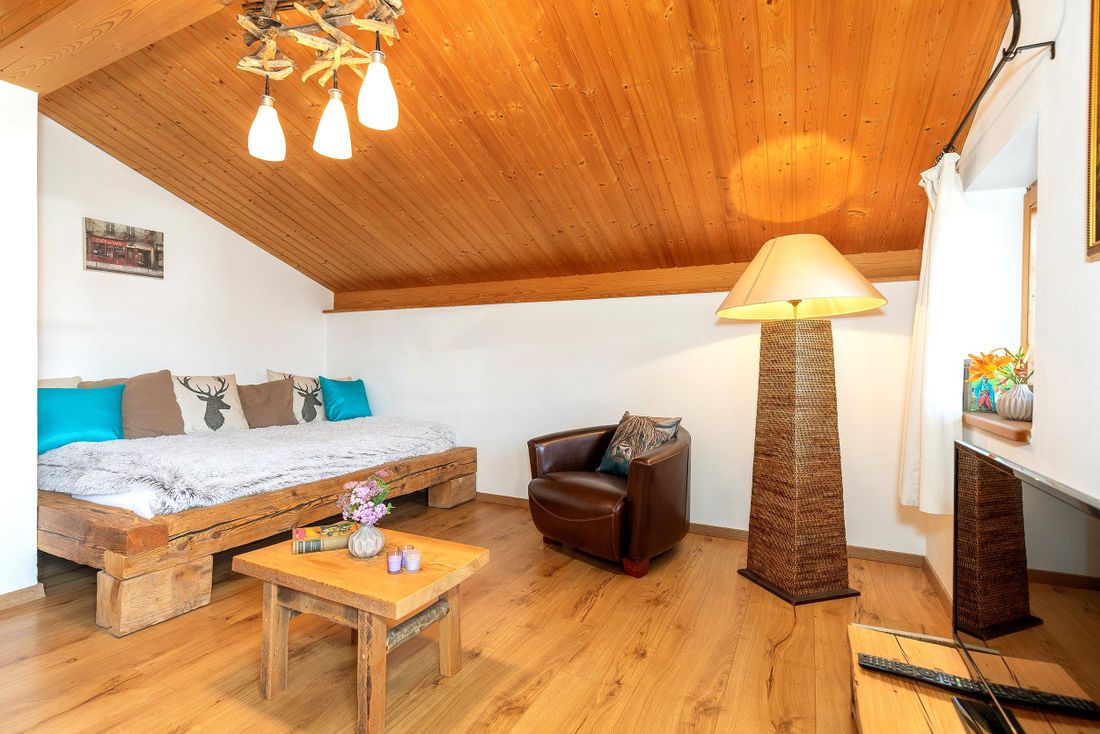 Ferienwohnung 'Kaiser Vista' - 1 Schlafzimmer - 75² Wohnfläche + 35m² Dachterrasse
