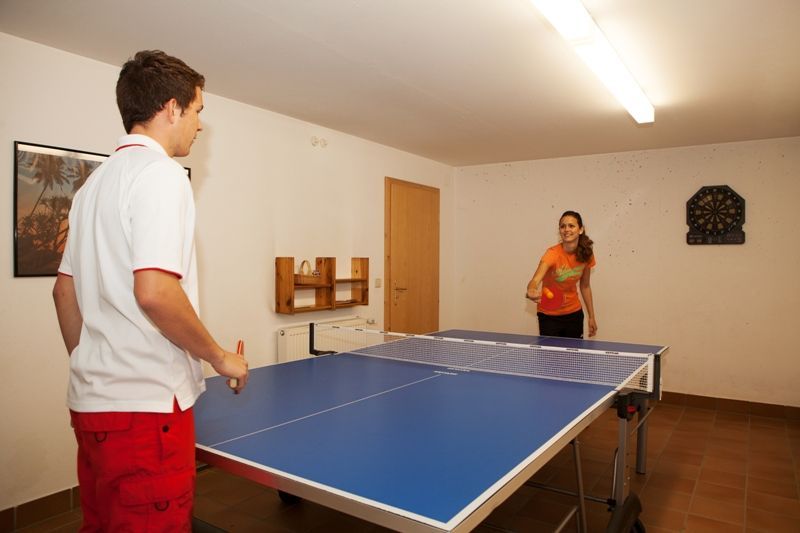 Tischtennis + Dart