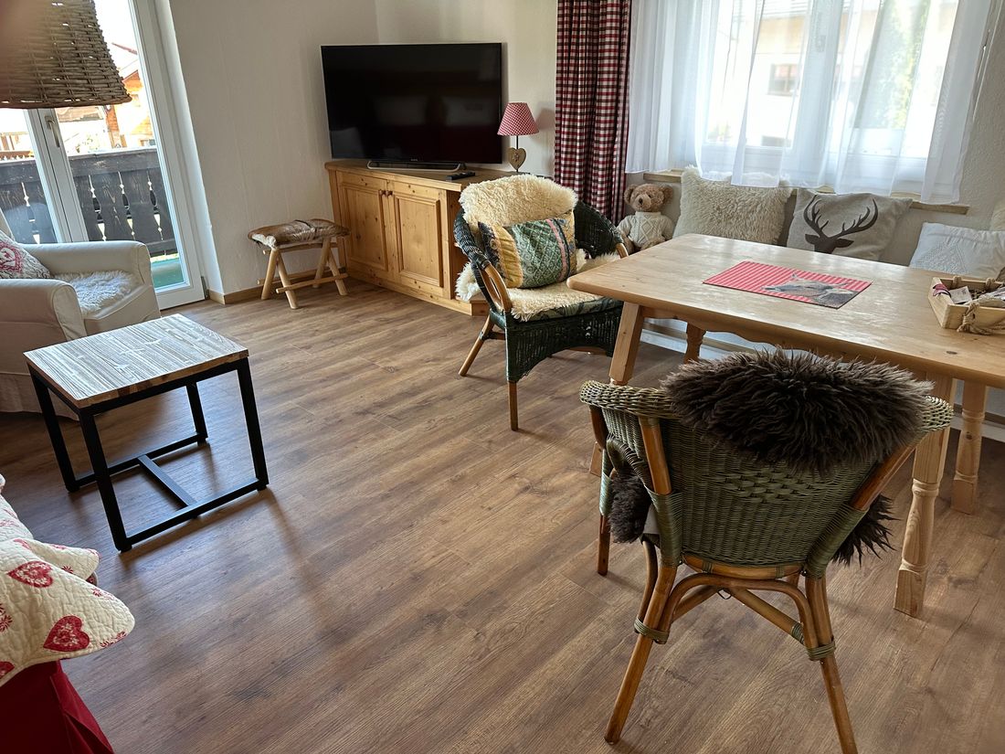 Wohnzimmer - 2 Zimmer WWohnung