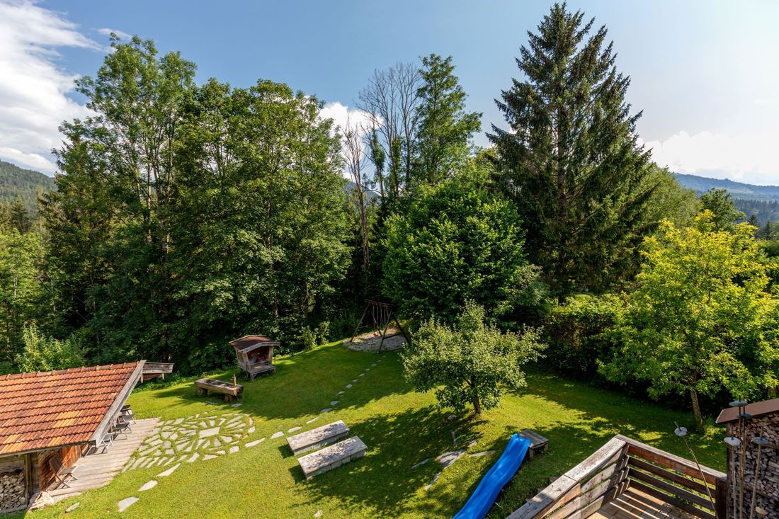 Großer, südseitiger Garten
