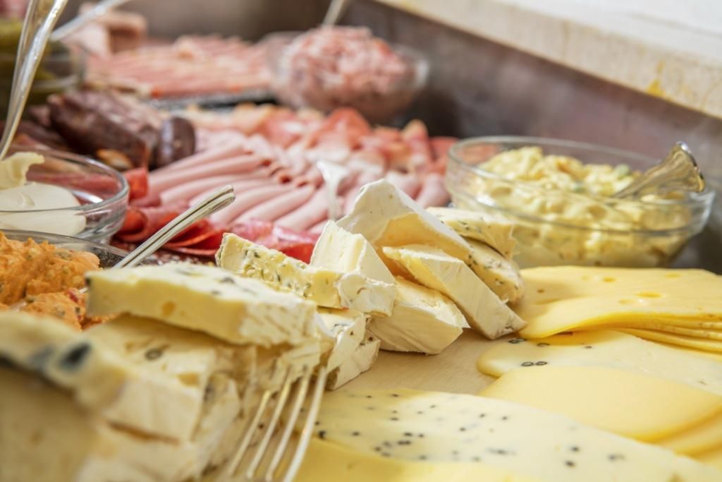 das Frühstücksbüffet