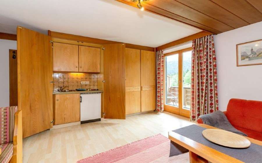 Wohnung 5 - Wohnzimmer mit Küche