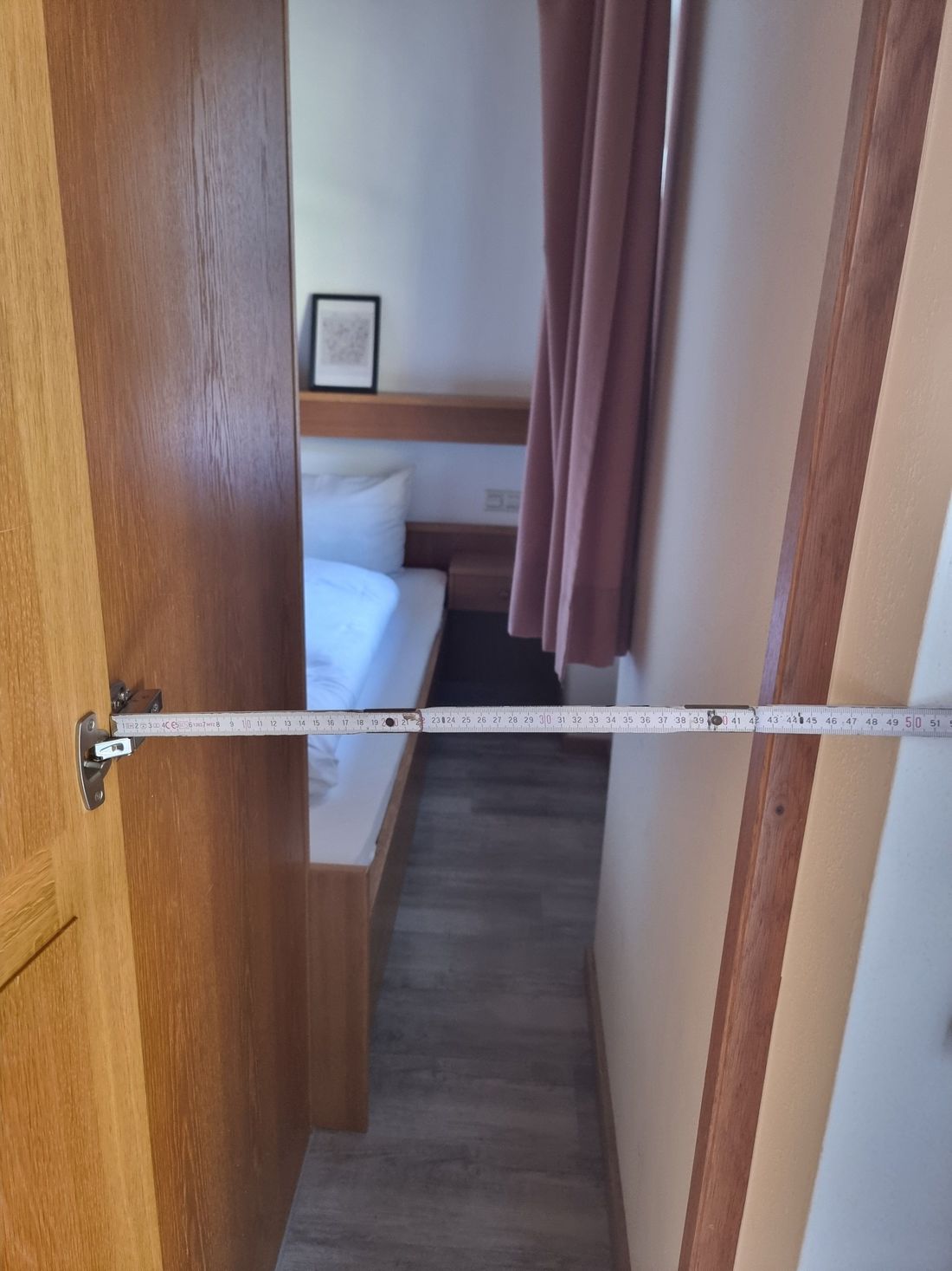 Zweiter Zugang zum Schlafzimmer (43 cm breit!!)