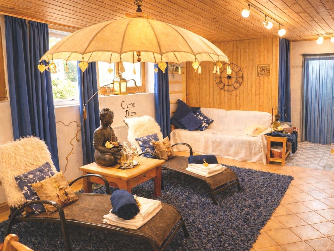 Entspannung pur, genießen Sie in unserer stimmungsvollen Sauna- & Wohlfühloase im "Gästehaus Schönfeld"...