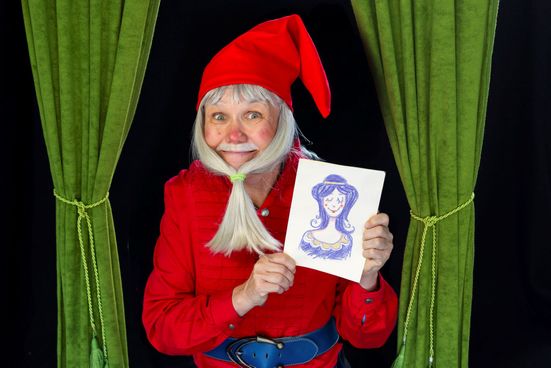 Zwerg mit Schneewittchenzeichnung