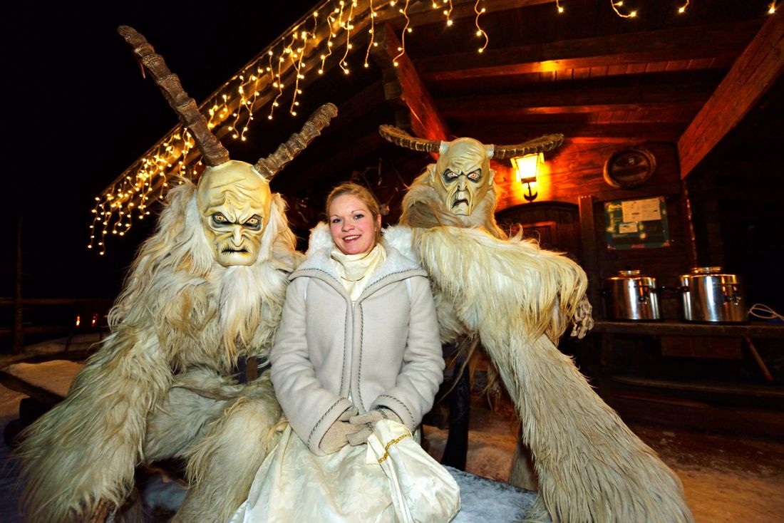 2 Kramperl mit Frau
